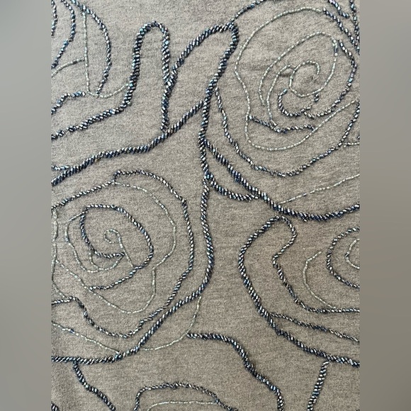 LORD and Taylor long sleeve top with handmade embroidery - Picture 4 of 6